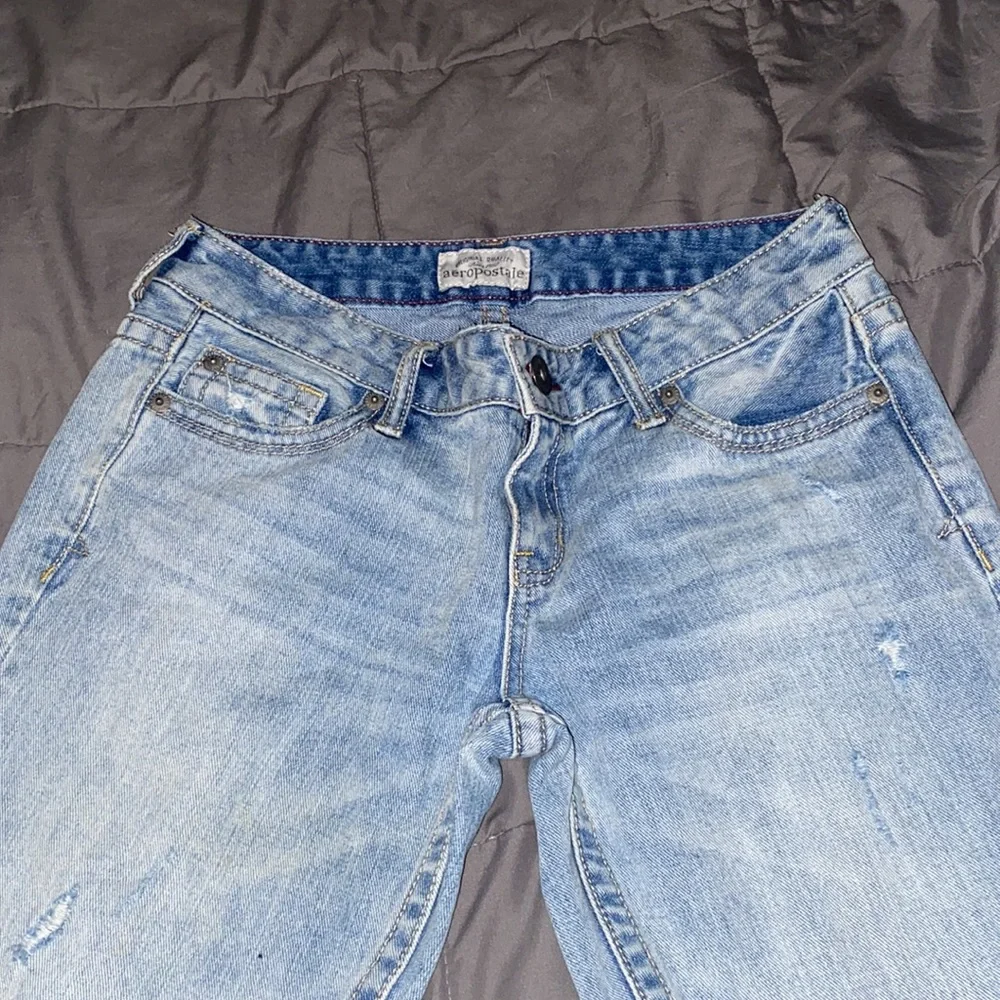 Women’s Aeropostale capri jeans size 1/2 - Picture 2 of 6